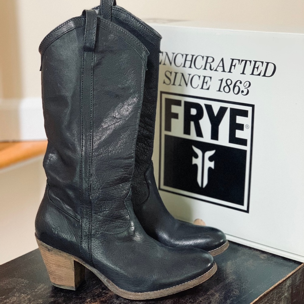 Frye Carson boots black 7.5 M